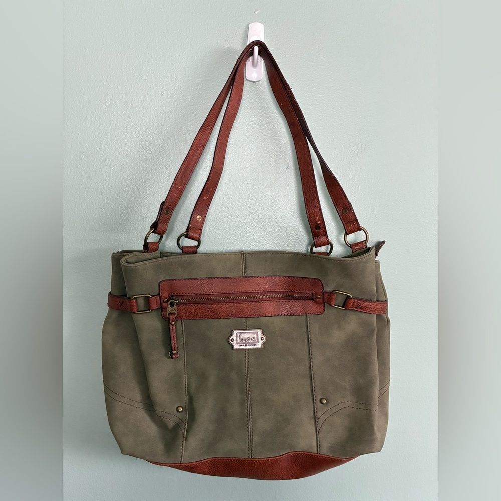 BOC Born Concepts Vinyl Shoulderbag Purse Adventure Traveler Safari